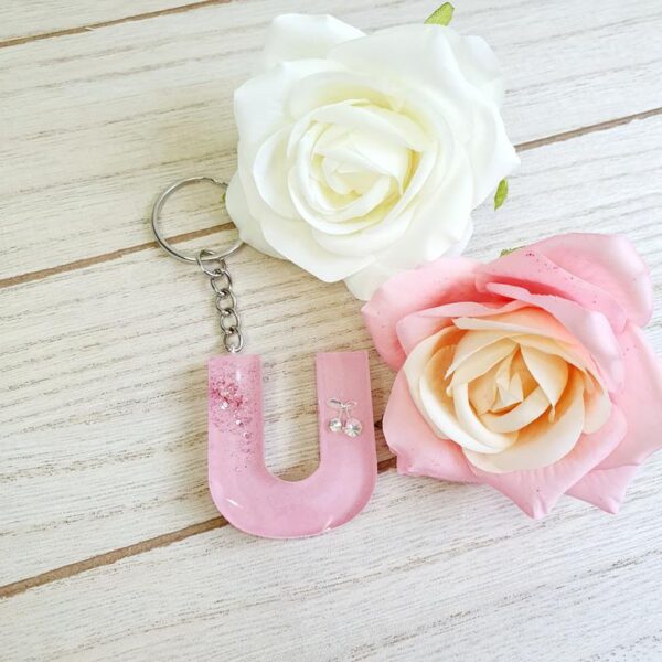 Buchstabe-gross-rosa-U-