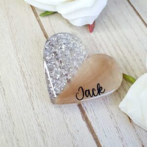 Herz mit Haare und Name verewigt nach deinen Wünschen