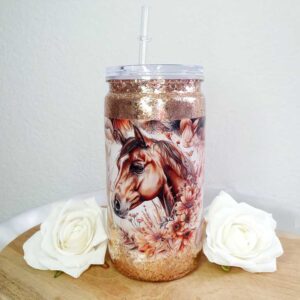 Trinkbecher mit Pferdemotiv