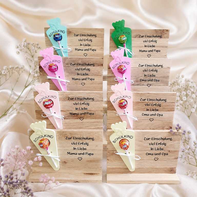 Personalisiertes Geschenk zu Einschulung mit Name - handgefertigter Holzaufsteller mit Schultüte für Mädchen und Jungen