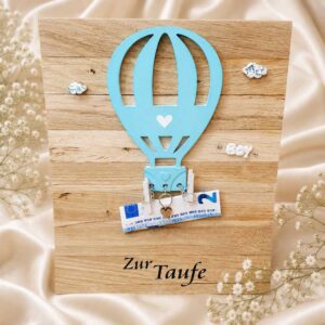Geschenk zur Taufe Heißluftballon aus Holz personalisiert in Blau mit Name und Geldscheinhalter