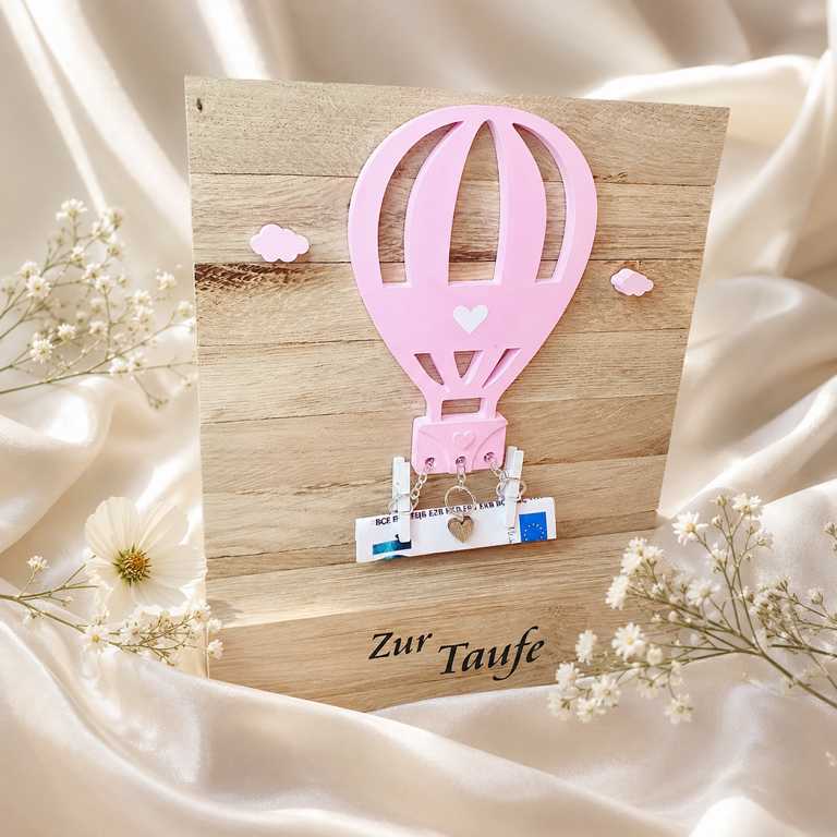 Personalisiertes Geldgeschenk zur Taufe aus Holz mit Pinkem Heißluftballon und Wunschname für Mädchen