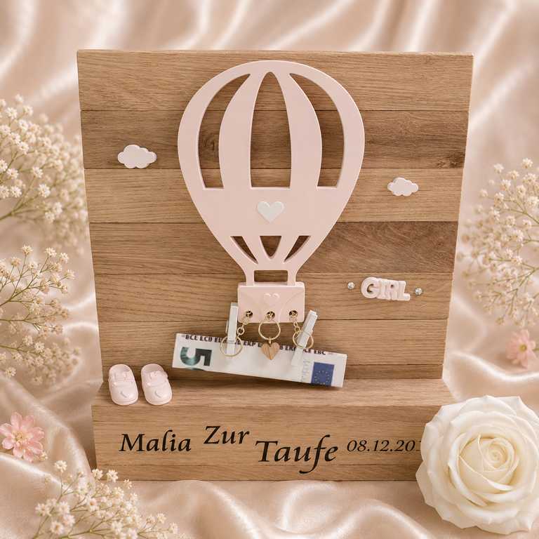 Personalisiertes Taufgeschenk mit Heißluftballon aus Holz in Rosa als Geldgeschenk zur Taufe