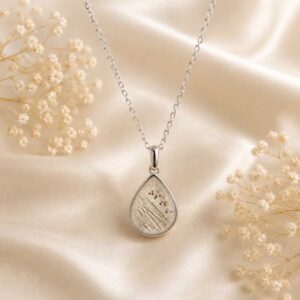 Personalisierte Tropfenhalskette aus 925 Sterling Silber aus Menschen/Tier Haare oder Asche als Erinnerungsschmuck