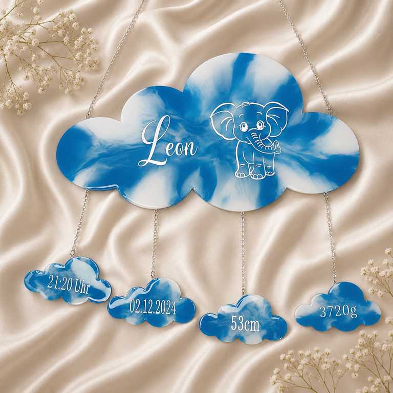 Personalisiertes Wolken Mobile/Wandaufhänger mit Geburtsdaten - Geschenk zur Geburt