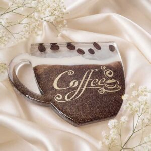 Kaffeetassen-Untersetzer mit Wunschname – Personalisierter Untersetzer in Tassenform